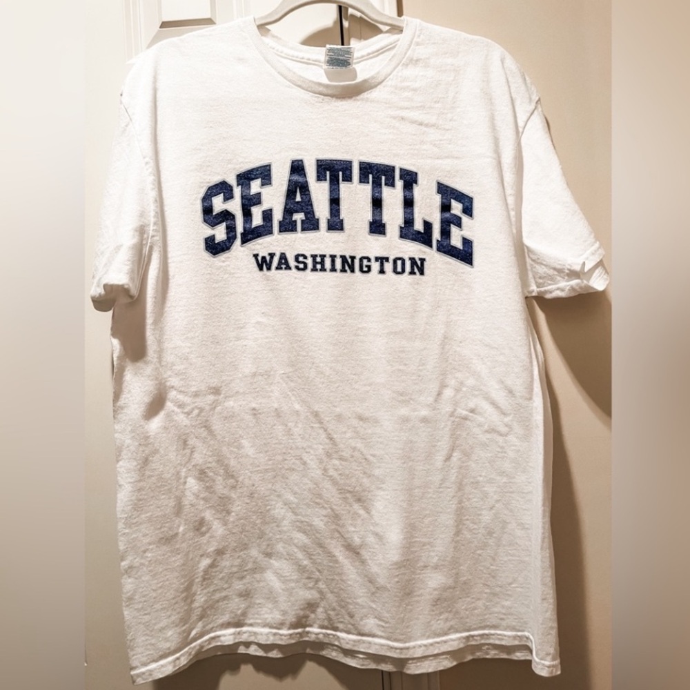 Classic unisex white graphic Seattle T